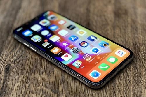 iOS应用含有追踪代码；AI在美或将军事化